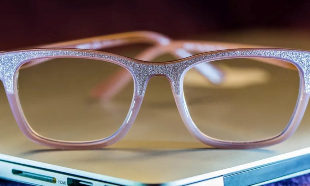 Using non-recommended blue ray glasses dangerous, could damage eyes, optometrists warn