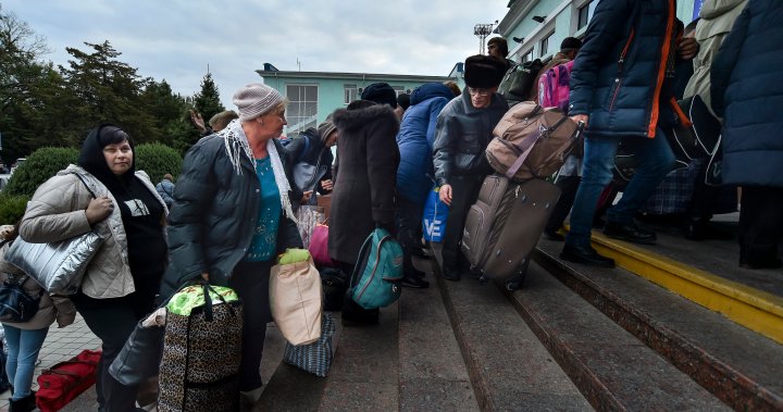 Russian-installed officials order Kherson evacuation amid Ukraine offensive - National