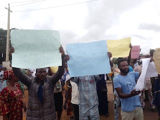 Blackout: Osun community protests, demands connection to Osogbo supply line