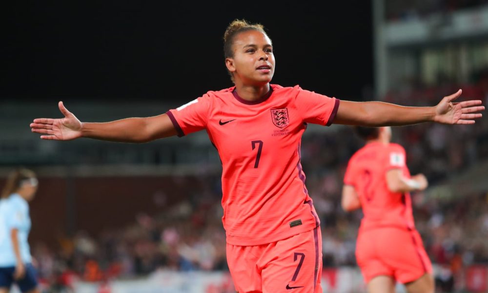 Nikita Parris & Lotte Wubben-Moy added to England squad following injuries