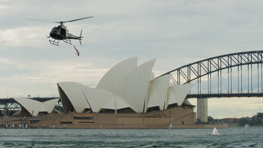 VIDEO : Diving from a helicopter: Rhiannan Iffland takes the plunge in Sydney Bay