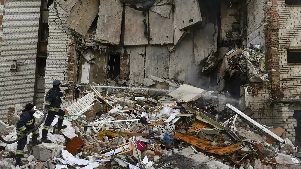 Ukraine war: Donetsk 'epicentre' of fighting, Kherson latest, 'genuine' peace talks debated