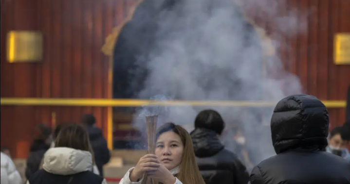 Lunar New Year: Chinese pray for health amid rising COVID-19 deaths - National