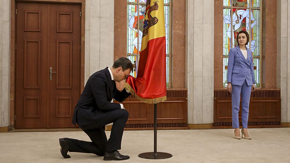 Moldova swears in new pro-Western government