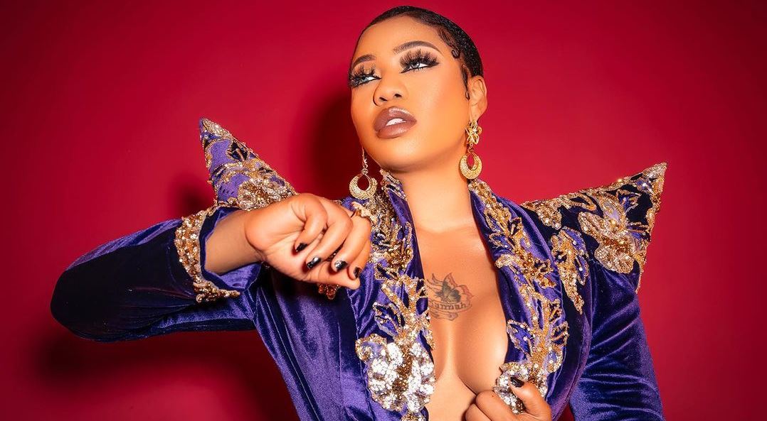 Backlash as Toyin Lawani strips down to lingerie for Mother's Day celebration -VIDEO