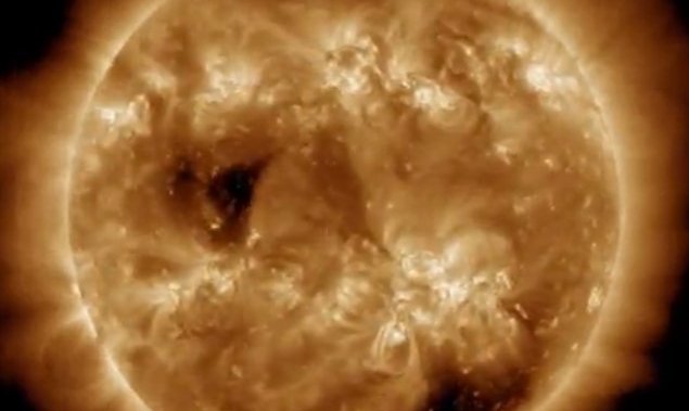 A 2nd giant ‘hole’ appears on the sun, could trigger more amazing aurora - National