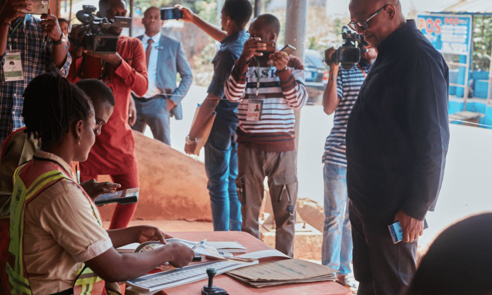 2023: Peter Obi, Wife Cast Their Votes In Anambra 