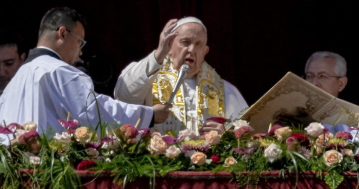 In Easter message of hope, Pope Francis renews call for peace in Ukraine - National