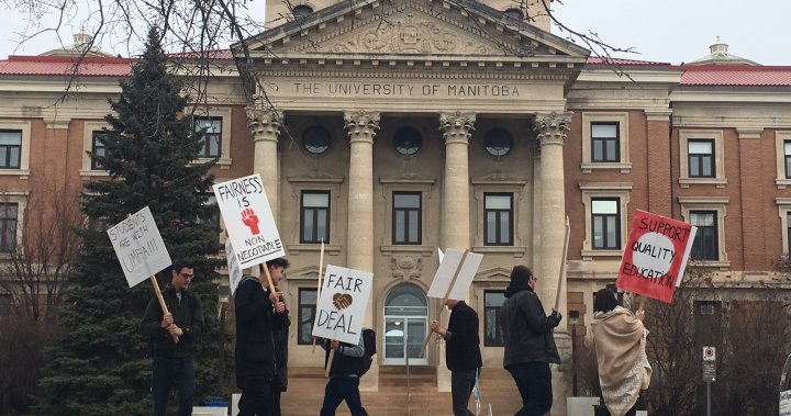 Staging a walkout, Manitoba students call for investments in fellowships and grants - Winnipeg