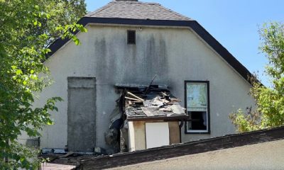 Firefighters battle blaze in Winnipeg house on Pritchard Ave