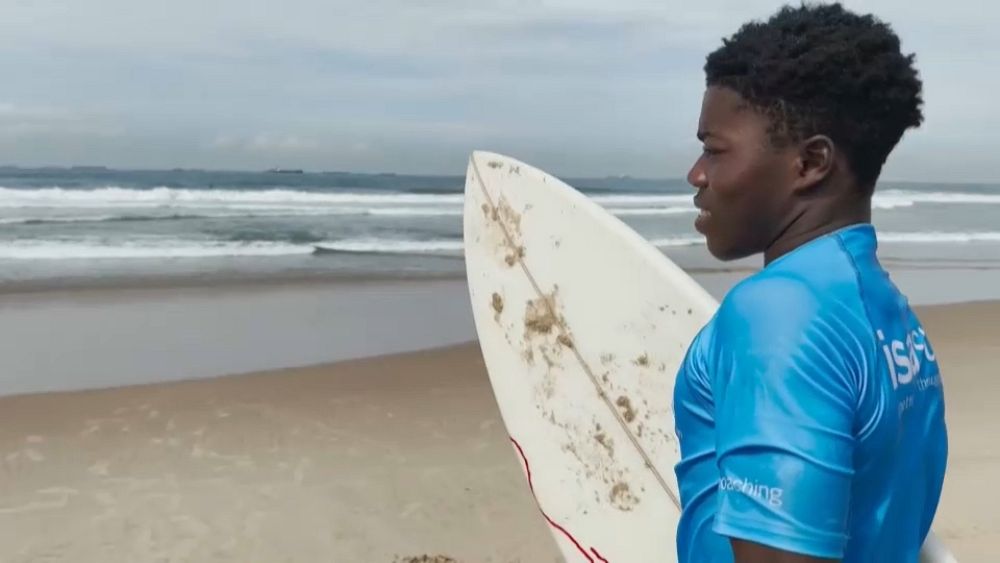 VIDEO : Watch: Nigeria national surf competition in Lagos' Tarkwa Bay