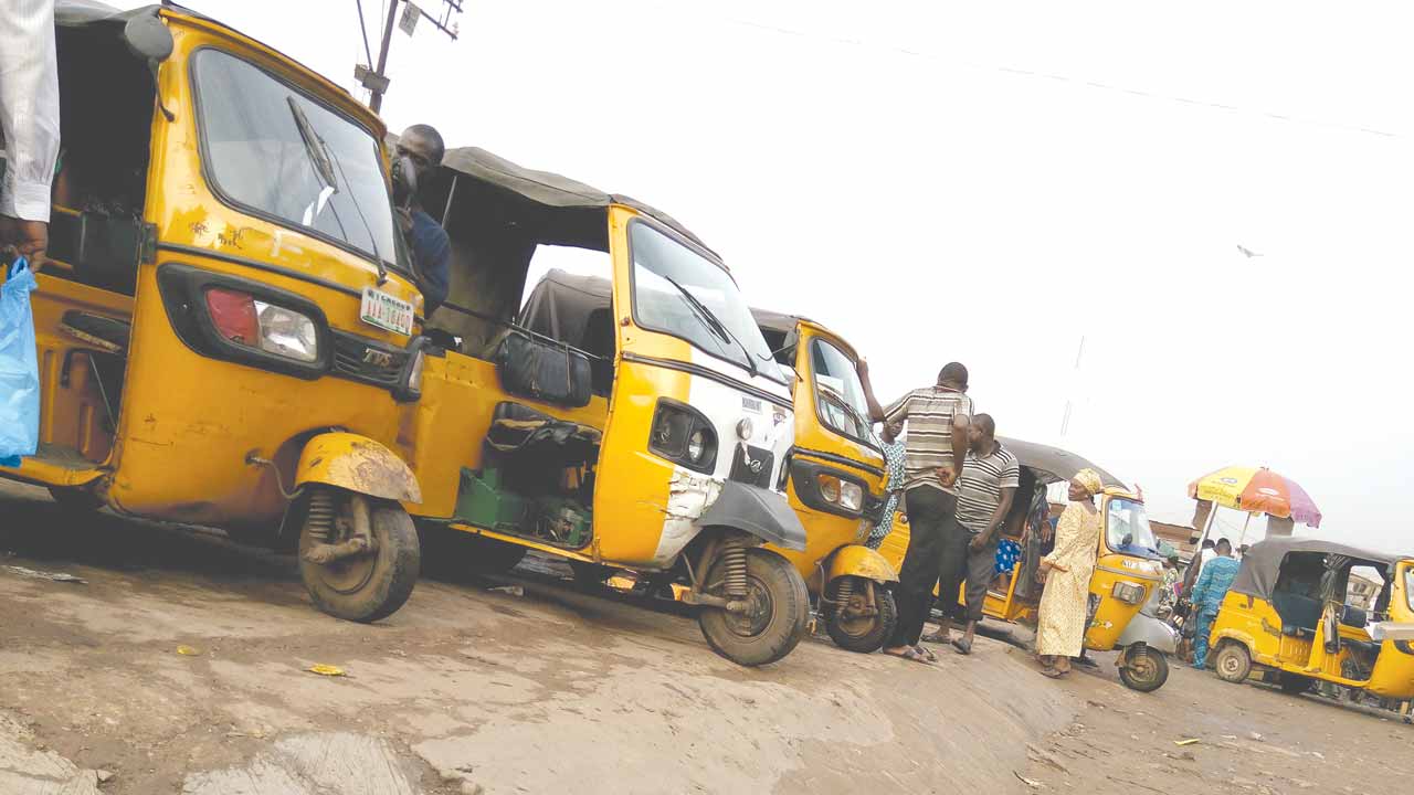 Commercial tricyclists, taxi drivers clash in Ondo over new transport fare