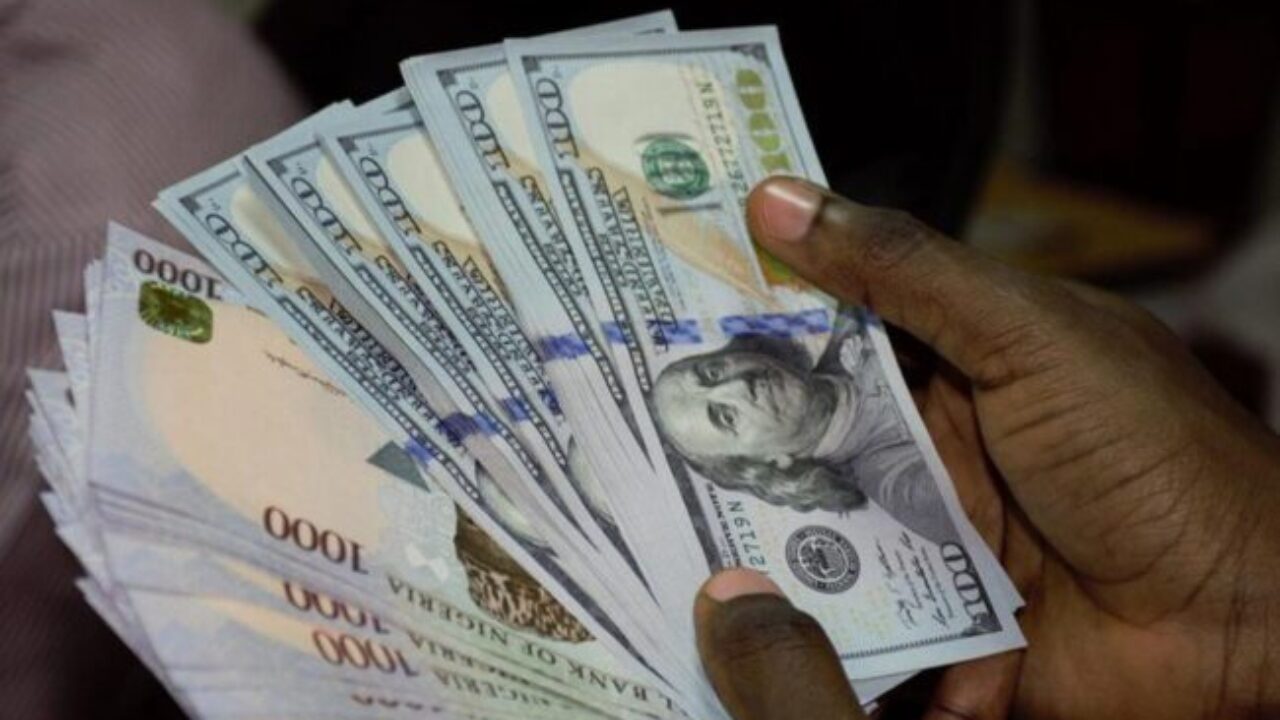 Naira falls against US dollar, exchanges at N770 amid Tinubu's forex reforms