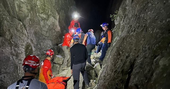 Penticton, B.C. crews perform complicated rescue at Skaha Bluffs - Okanagan