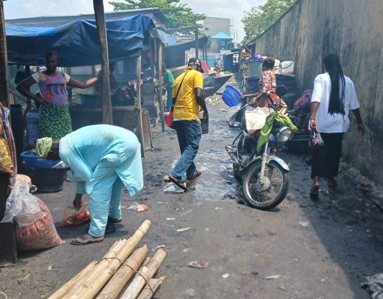 Lagos slum where traders wash, smoke fish with wastewater