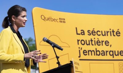 Quebec transport minister apologizes after being repeatedly photographed without seatbelt - Montreal