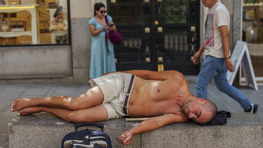 Heat to slash European countries' GDP by as much as one point, study shows