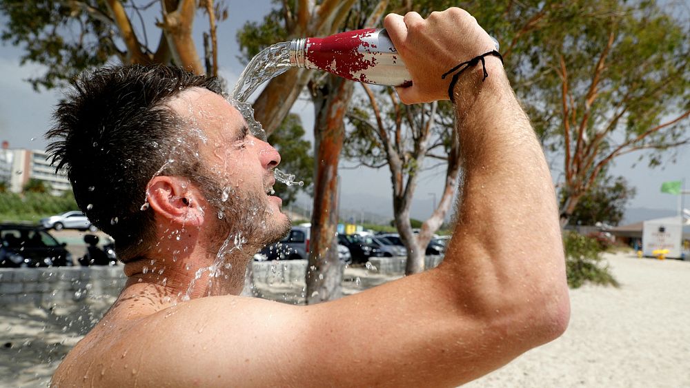 What is a heat dome? Warnings as high temperatures set to sweep across Europe next week