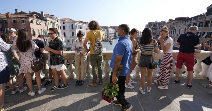 Venice moves toward charging new fee for day-trippers during peak periods - National