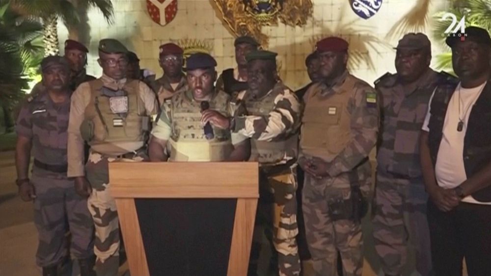 Mutinous soldiers in Gabon announce new military leader and arrest president