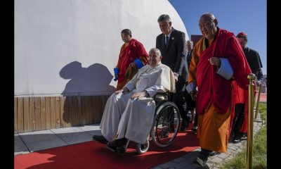 Pope praises Mongolia as China shuns history