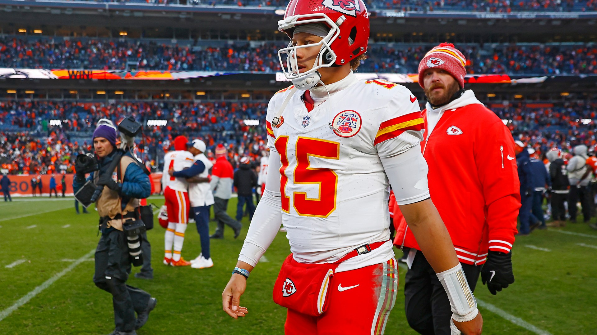 Broncos celebrate stopping Patrick Mahomes making history by trolling Travis Kelce with Taylor Swift song