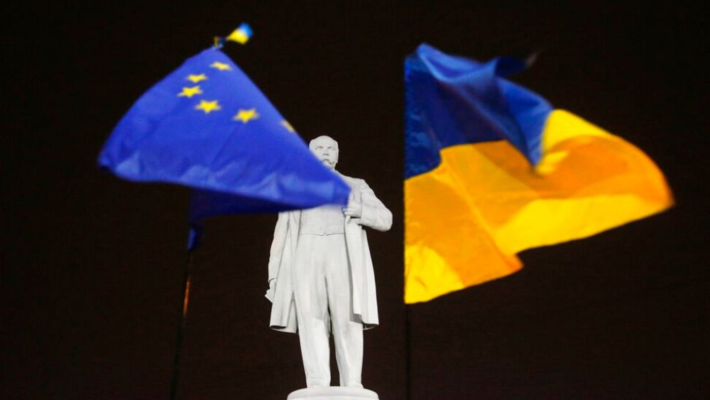 Majority of Ukrainians expect to join EU and NATO next decade - poll