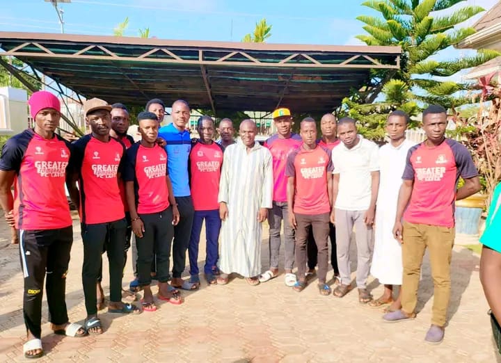 Grassroot Football Teams Pays Congratulatory Visit To Alhaji Salisu Usman Galadima