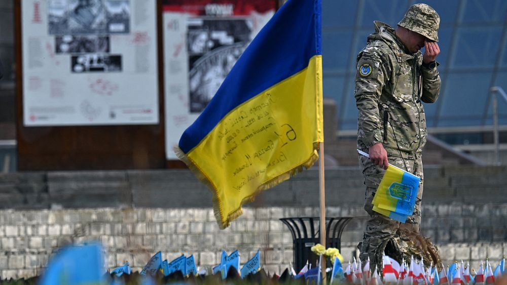 Ukraine war: Kherson liberation first anniversary marked as Russia investigates train derailment