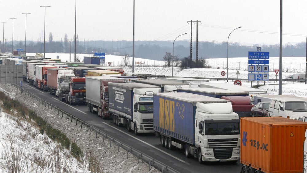 Chaos at the Polish-Ukraine border as row over transport permits continues