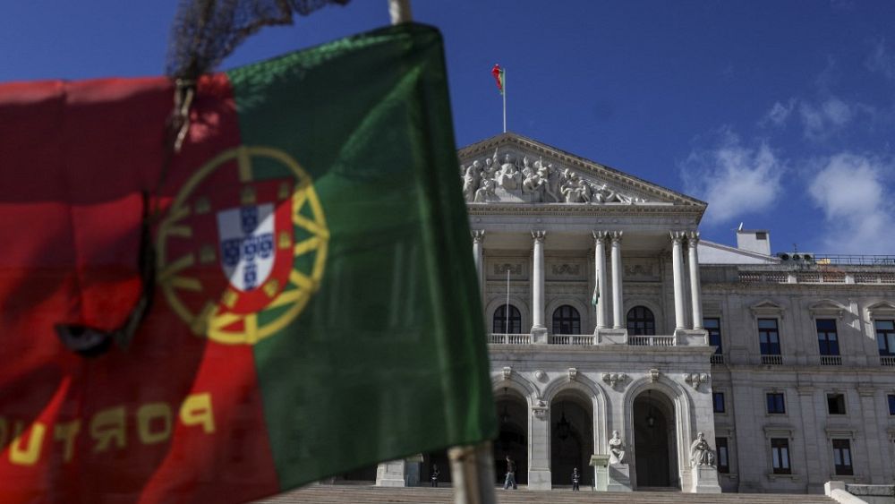 Exclusive: Poll shows Portuguese voters back early elections amid government corruption scandal