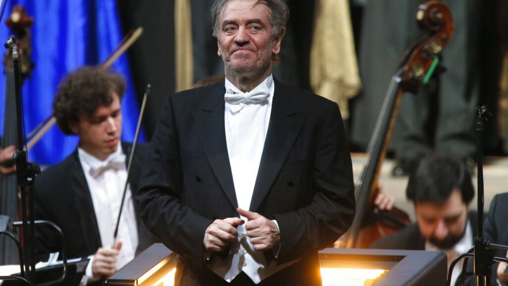 Pro-Kremlin maestro Valery Gergiev, director of Mariinsky Theatre, put in charge of Bolshoi
