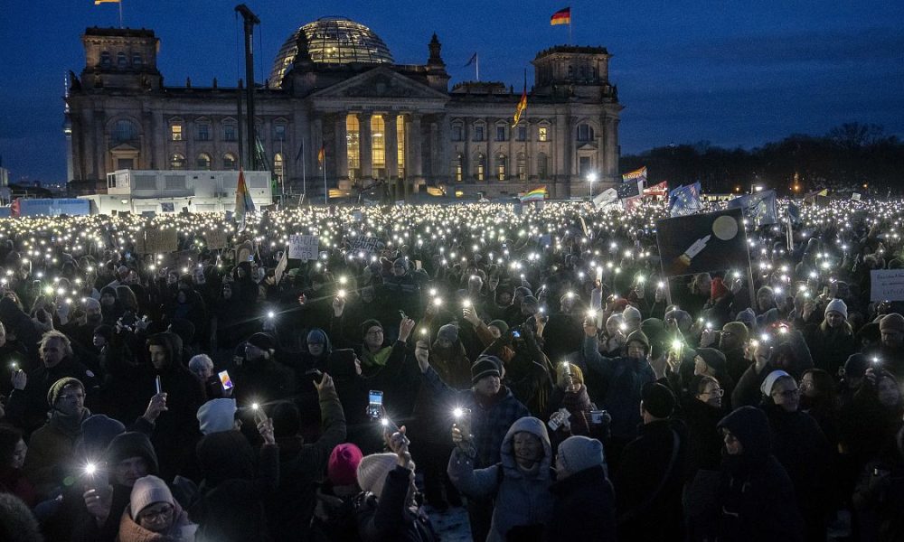 Mass turnout during Germany's weekend of anti far-right protests