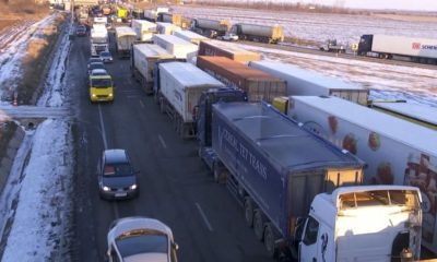 Truckers block roads for a third day across Romania over high prices