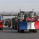 French farmers' unions suspend protests after government offer