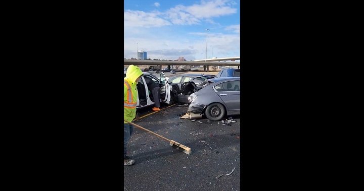17 vehicles crash on ramp to Highway 401 in Toronto