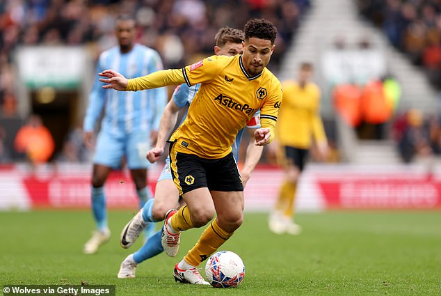 United are looking at Wolves midfielder Joao Gomes as a potential successor to the Brazilian