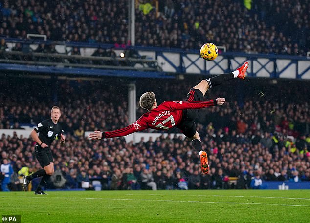 Last time United played Everton, Alejandro Garnacho produced this emphatic overhead kick
