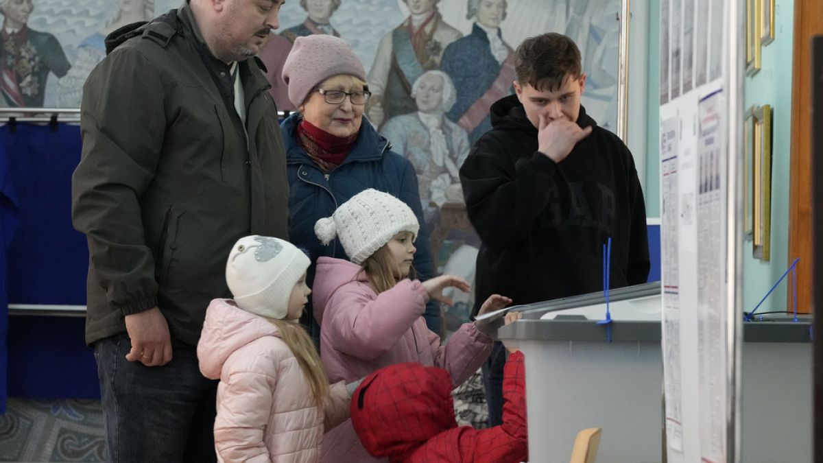 How supporting Putin has divided families in Russia