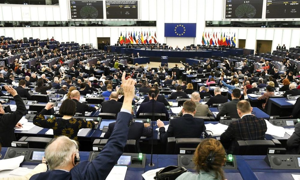 MEPs gear up to sue European Commission over release of €10.2 billion for Hungary