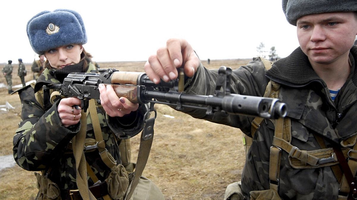 Women soldiers have to fight to get to the frontline in Ukraine