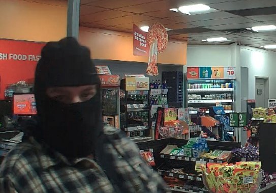 RCMP ask for public’s help after armed robbery in Selkirk, Man. - Winnipeg