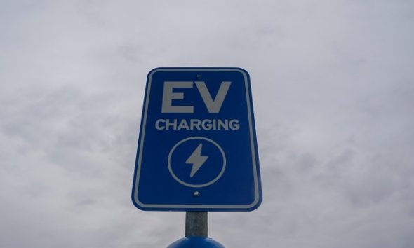 EV sales in Canada rose in recent years despite higher interest rates. Why? - National