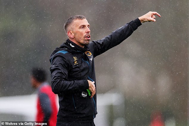Gary O'Neil has dismissed claims linking him to a new coaching job at Manchester United