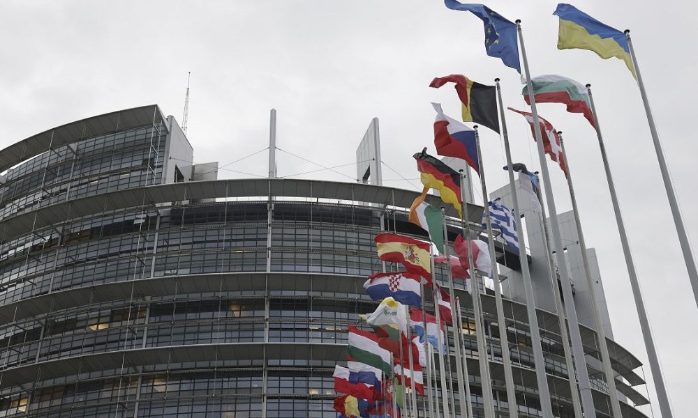 Is the credibility of European institutions at stake?