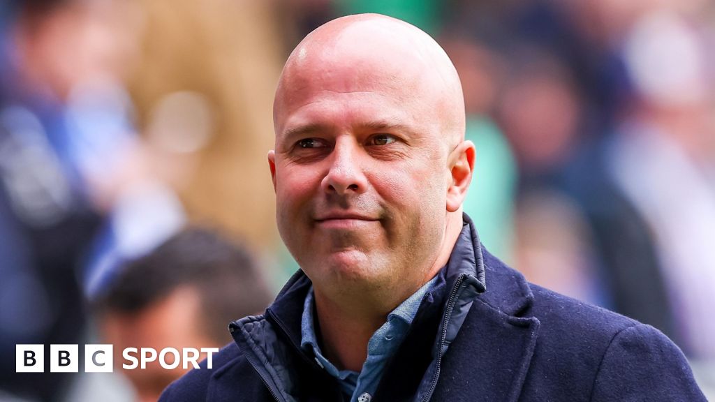 Liverpool: Virgil van Dijk says Arne Slot could be suited to replacing Jurgen Klopp
