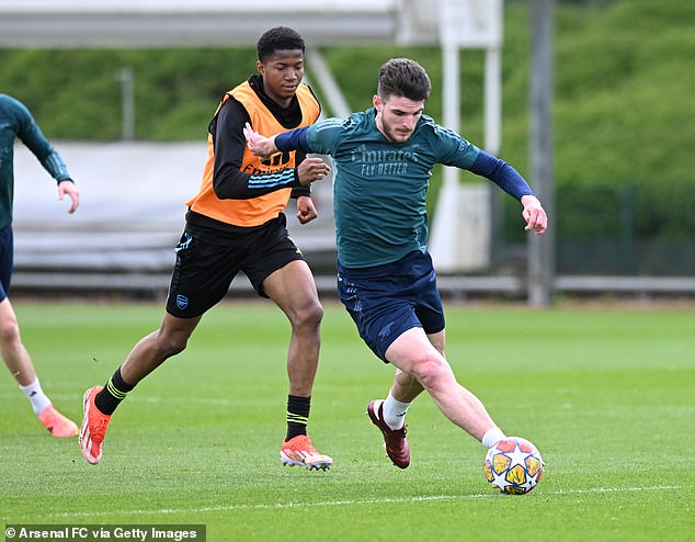 The youngster has had a taste of first team training as he looks to force his way into Mikel Arteta's squad. (Pictured: Declan Rice)